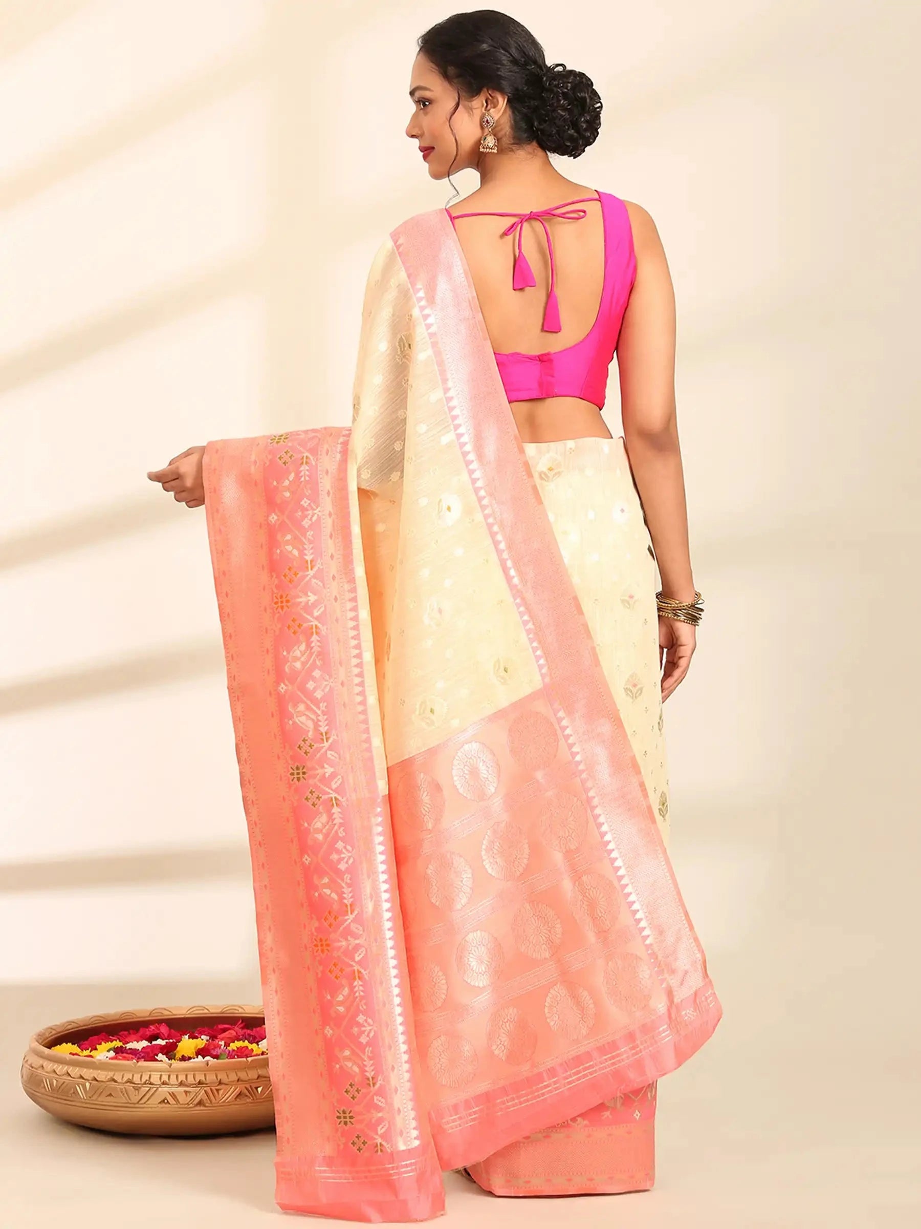 Gulabi Rangbaaz Banarasi Silk saree