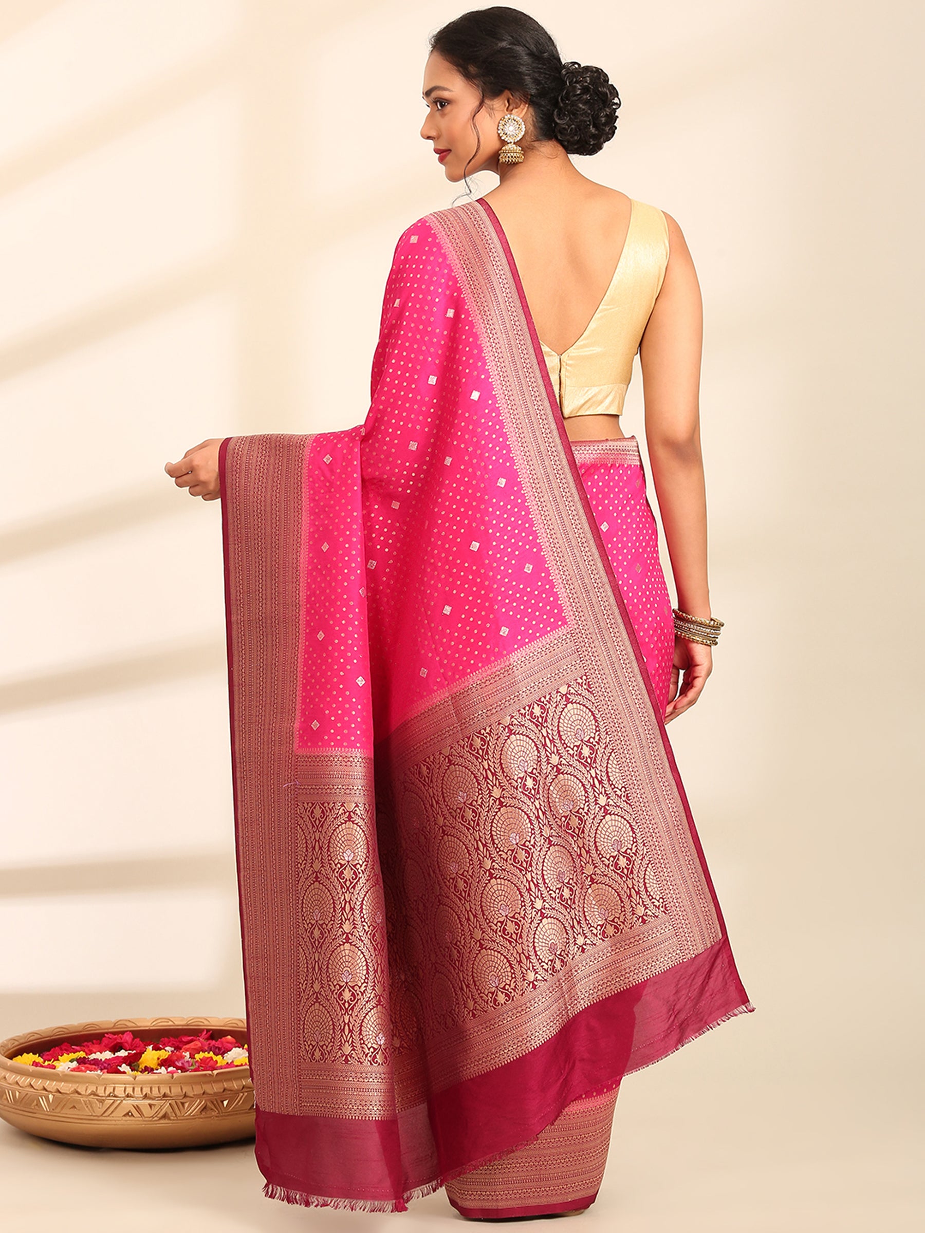 Gulabi Kashi Banarasi Saree